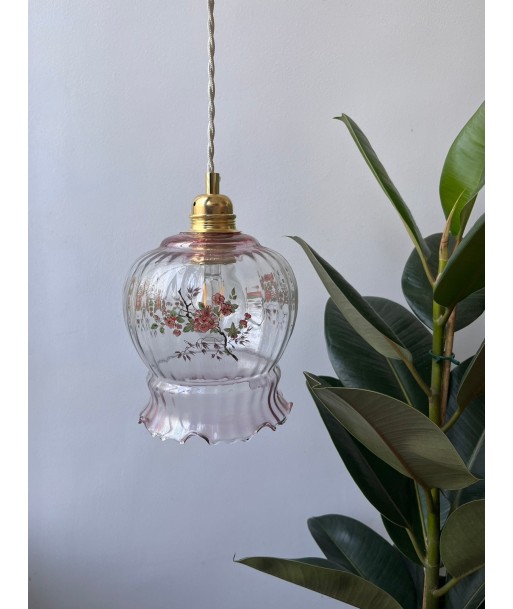 Suspension vintage rose avec décor de fleurs - modèle Blossom est présent 