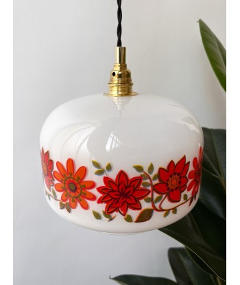 Suspension opaline vintage années 70  à fleurs orange - modèle Barbara En savoir plus