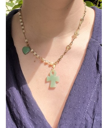 Collier asymétrique croix égyptienne en pierre verte et cœur vert Les magasins à Paris