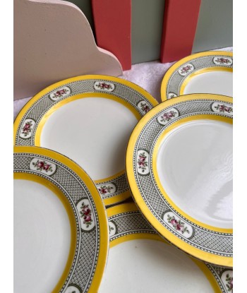 Onze assiettes à dessert en porcelaine anglaise Windsor England CMP - jaunes à décor de fleurs sur le site 